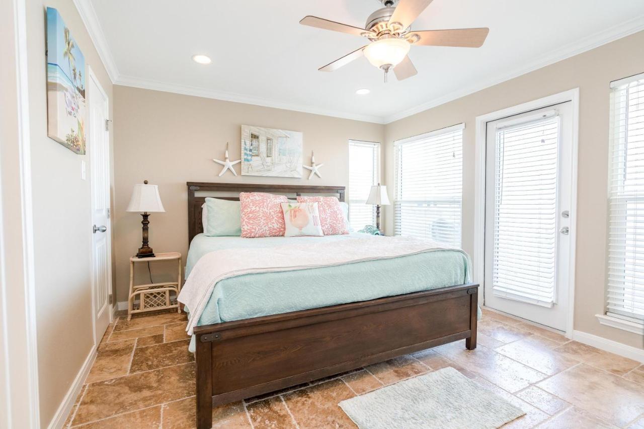 Steps To Pool And Beachamazing Views From Two Balconies Galveston Exterior photo