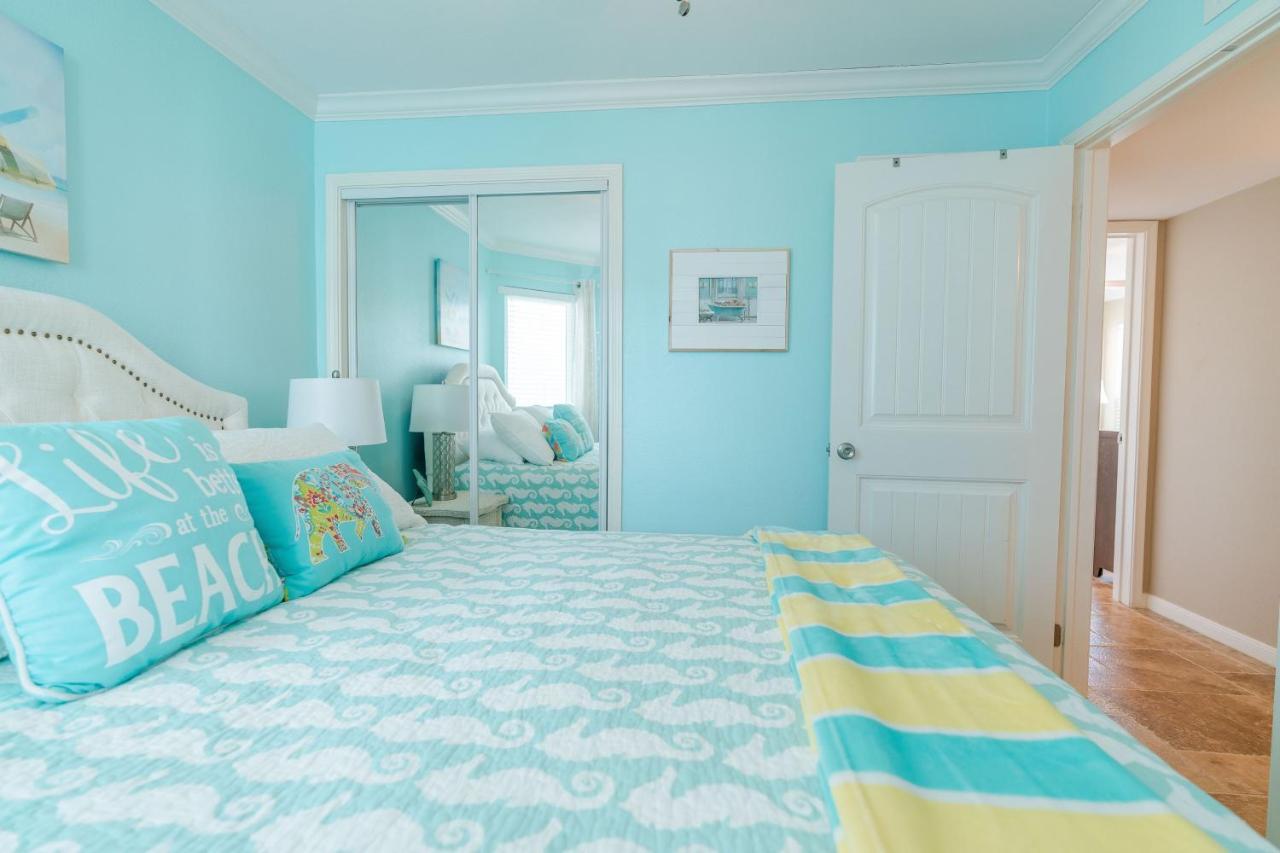 Steps To Pool And Beachamazing Views From Two Balconies Galveston Exterior photo