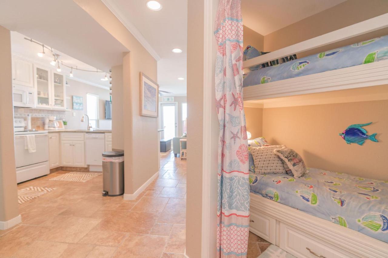 Steps To Pool And Beachamazing Views From Two Balconies Galveston Exterior photo